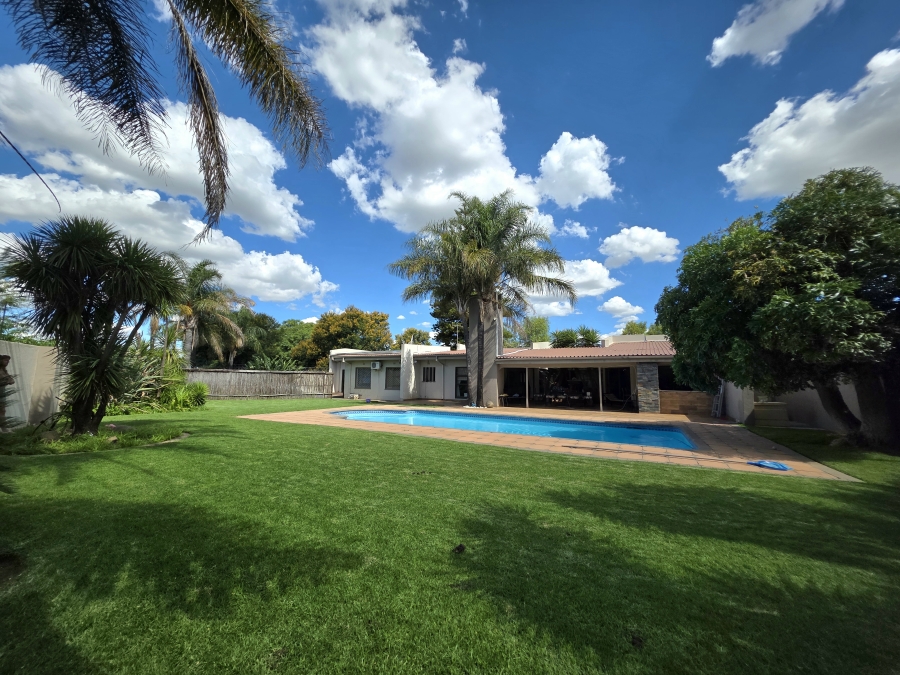 3 Bedroom Property for Sale in Jim Fouchepark Free State